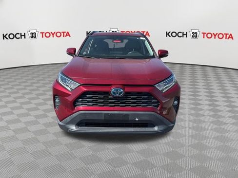Used 2021 Toyota RAV4 XLE w/ Convenience Package AWD/4WD image 2