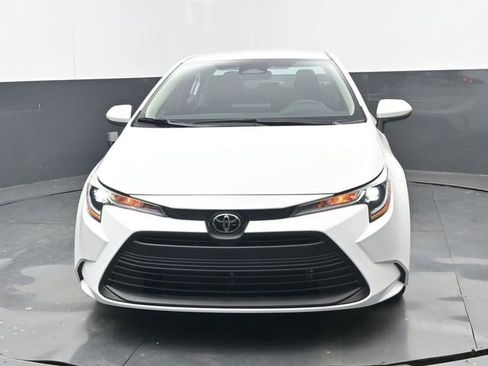 Used 2026 Toyota Corolla LE image 18