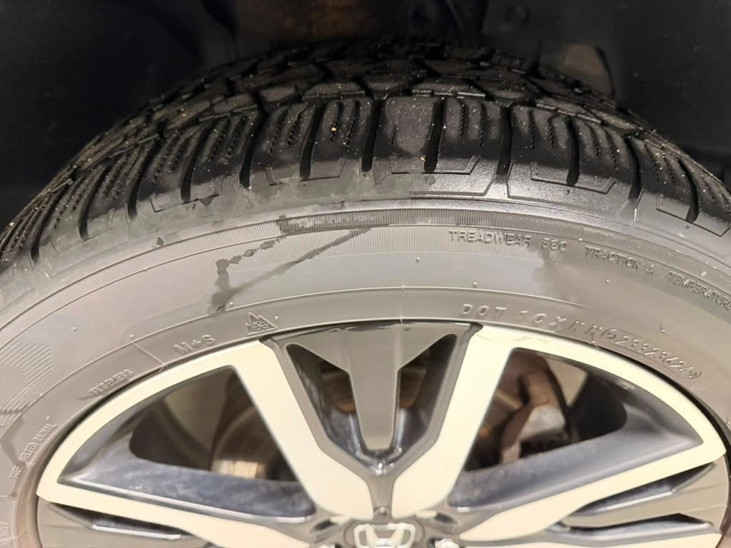 Used 2020 Honda Pilot Touring image 16