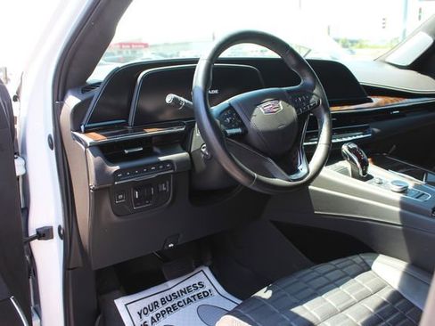 Used 2022 Cadillac Escalade ESV Sport Platinum w/ LPO, ONYX Package image 5
