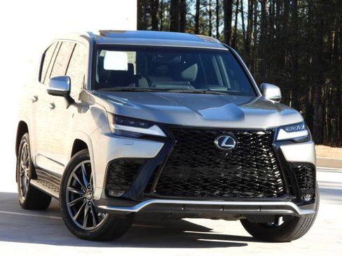 Used 2023 Lexus LX 600 F Sport image 12