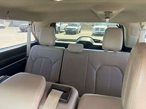 Used 2024 Ford Expedition Max Limited AWD/4WD image 18