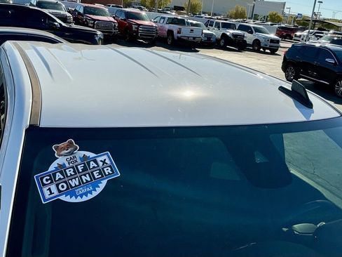 Used 2024 Chevrolet Silverado 2500 Custom w/ Custom Value Package image 10