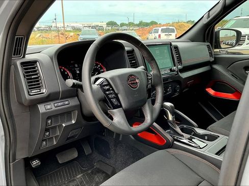 Used 2023 Nissan Frontier Pro-X w/ Technology Package image 16