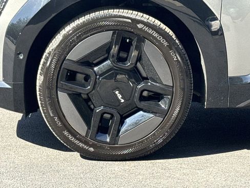 Used 2024 Kia EV9 GT-Line AWD/4WD image 19