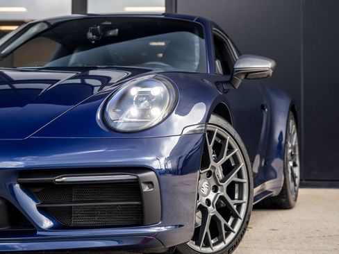 Certified 2024 Porsche 911 Carrera T RWD image 20
