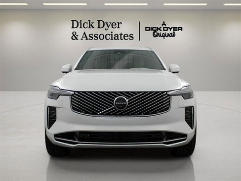 New 2026 Volvo XC90 B5 Plus image 8