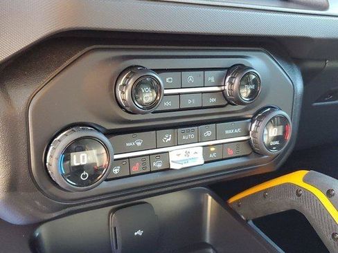 Used 2024 Ford Bronco Badlands AWD/4WD image 23