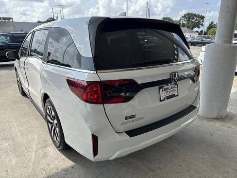 New 2026 Honda Odyssey EX-L image 7