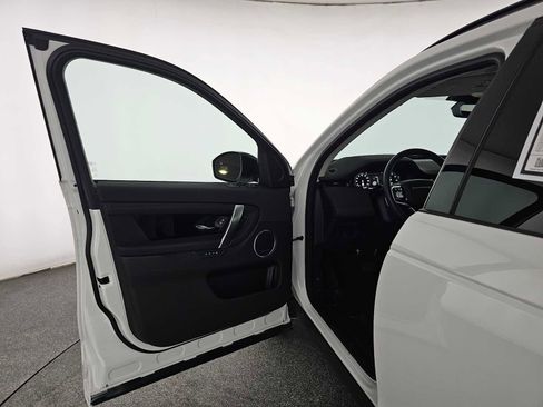 Used 2024 Land Rover Discovery Sport S image 19