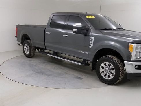 Used 2017 Ford F350 Lariat w/ Chrome Package image 11