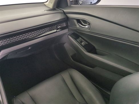 Used 2023 Honda Accord Touring image 18
