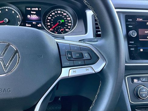 Used 2021 Volkswagen Atlas Cross Sport SE image 22