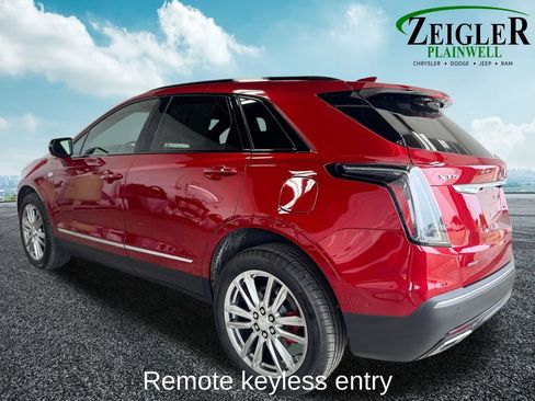 Used 2025 Cadillac XT5 Sportv w/ Technology Package AWD/4WD image 3