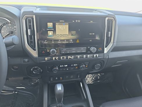 New 2026 Nissan Frontier SV w/ All-Weather Content Package AWD/4WD image 18