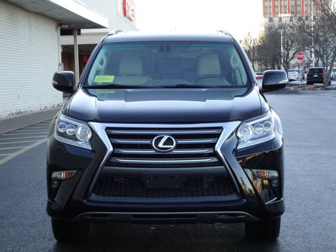 Used 2016 Lexus GX 460 image 2
