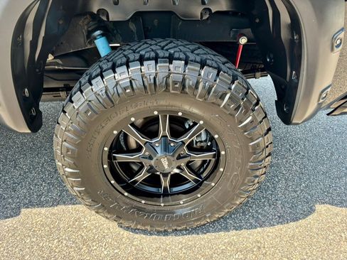 Used 2019 Toyota Tundra SR5 w/ TRD Sport Package AWD/4WD image 36