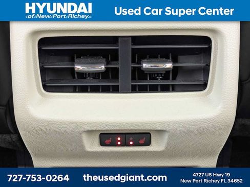 Used 2019 Ford Edge Titanium w/ Equipment Group 301A FWD image 17
