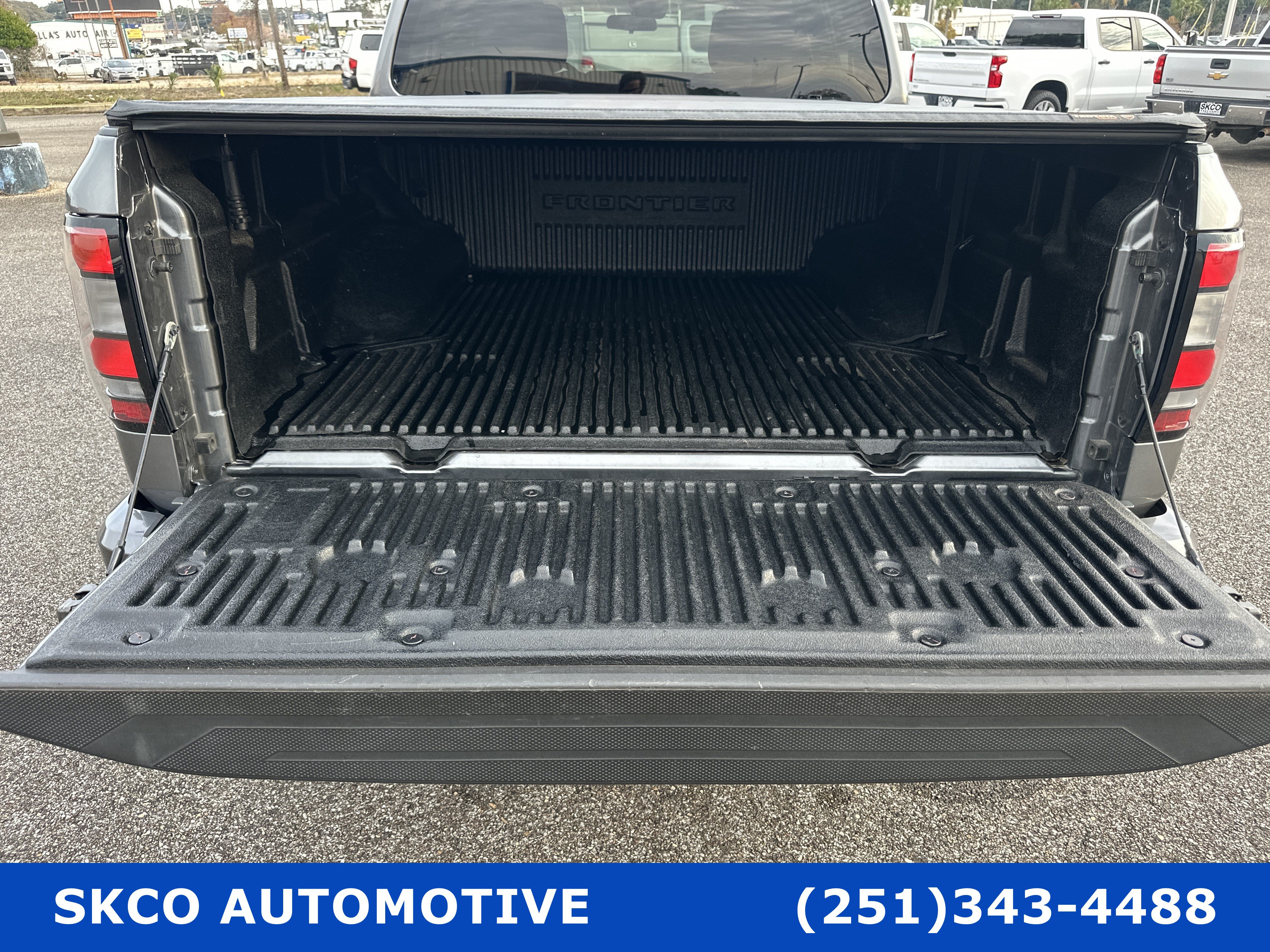 Used 2023 Nissan Frontier SV w/ Midnight Edition Package AWD/4WD image 21