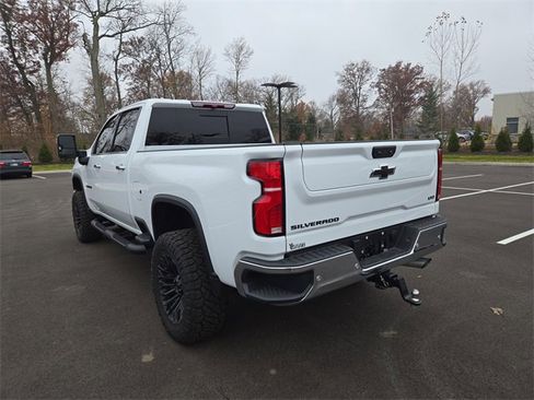 Used 2025 Chevrolet Silverado 2500 LTZ w/ LTZ Plus Package image 5