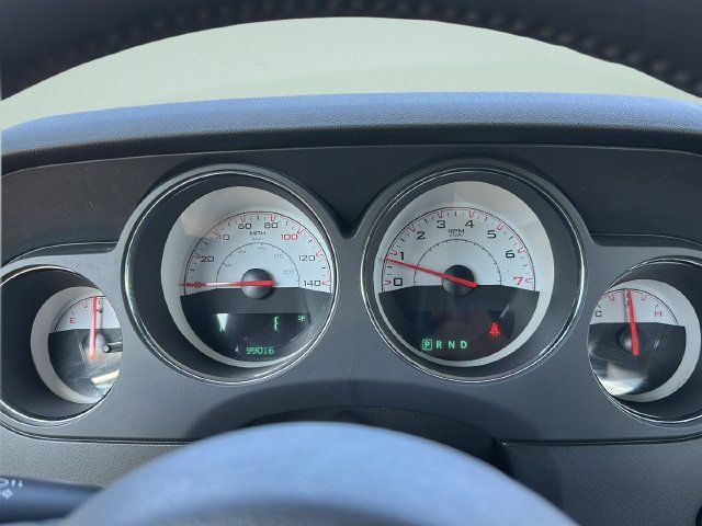 Used 2014 Dodge Challenger SXT RWD image 21