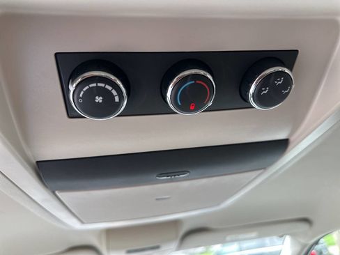 Used 2013 Dodge Grand Caravan SXT FWD image 14