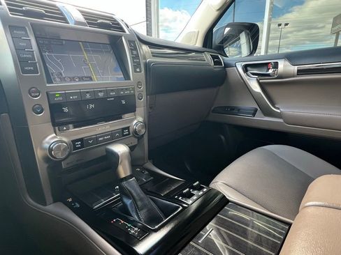 Used 2020 Lexus GX 460 Premium image 53