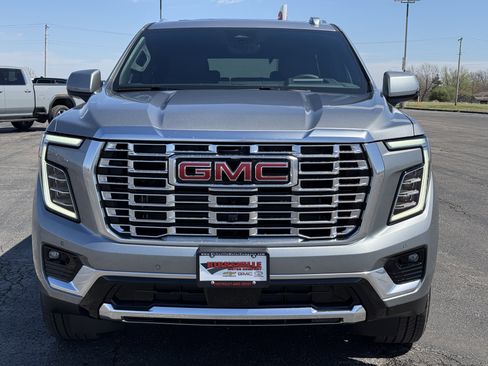 New 2026 GMC Yukon Denali w/ Denali Reserve Package AWD/4WD image 9