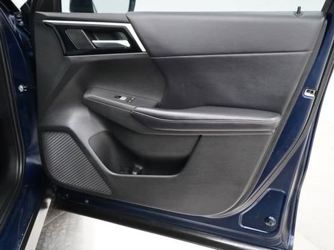 Used 2023 Mitsubishi Outlander SE image 73