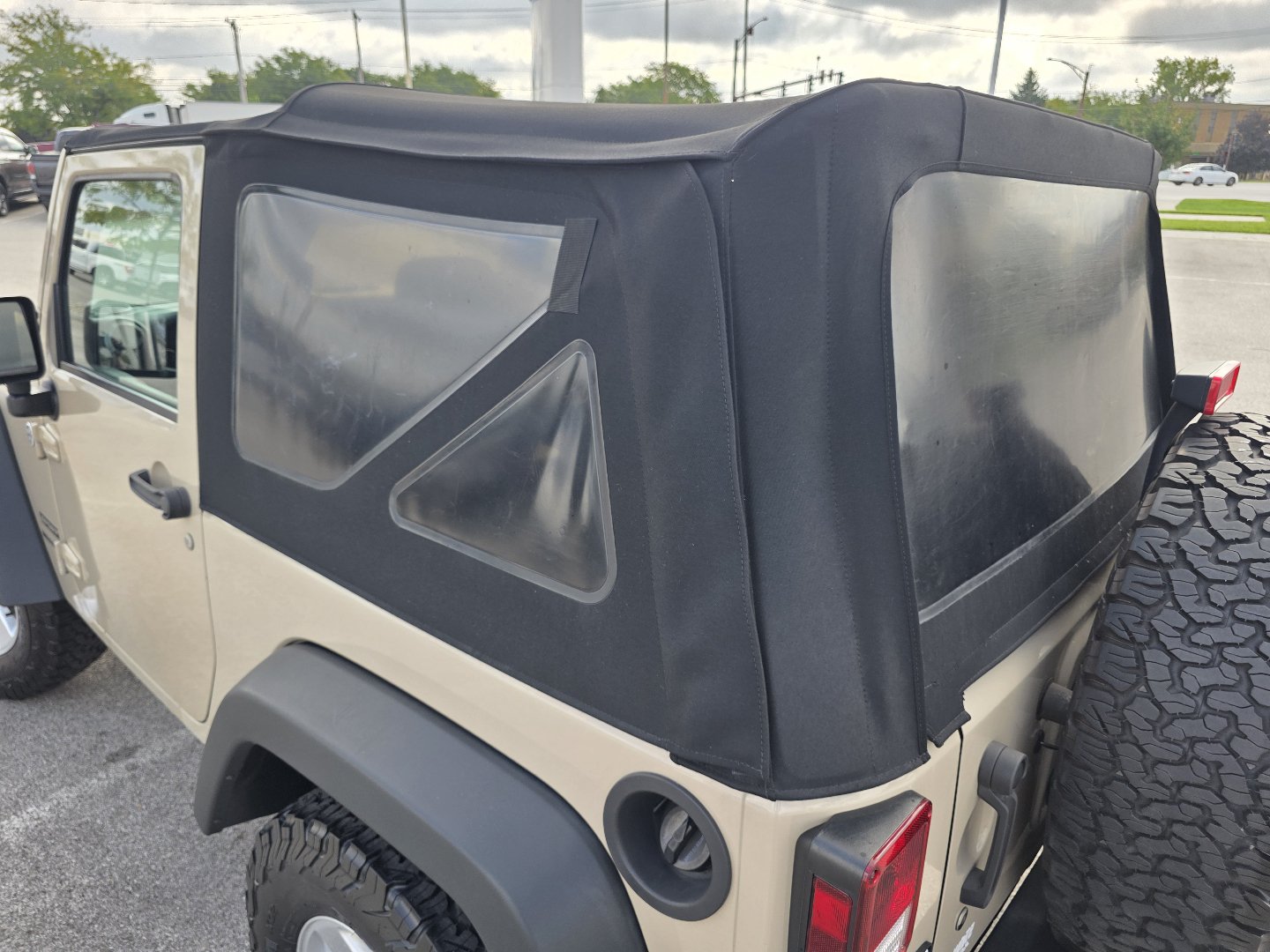 Used 2016 Jeep Wrangler Sport w/ Quick Order Package 23S AWD/4WD image 3