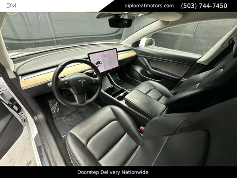 Used 2020 Tesla Model 3 Standard Range image 17