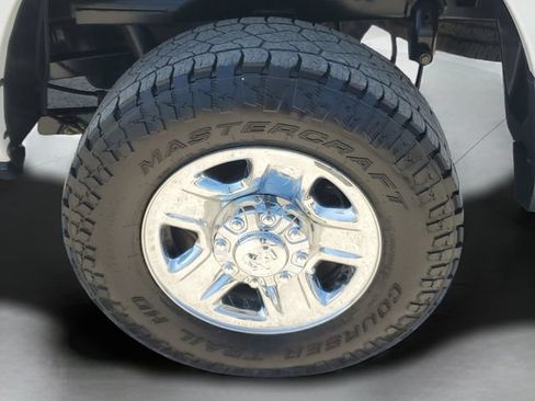 Used 2022 RAM 2500 Big Horn w/ Cold Weather Group AWD/4WD image 29