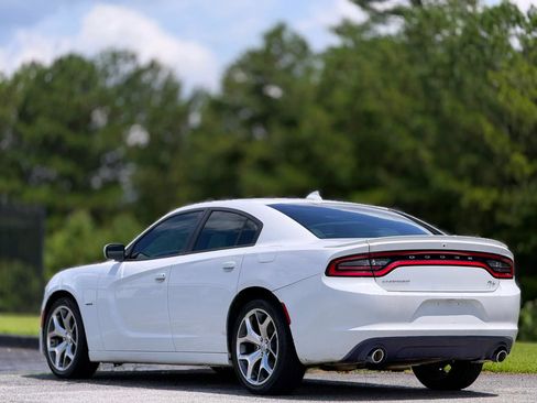 Used 2016 Dodge Charger R/T w/ Navigation & Travel Group RWD image 8