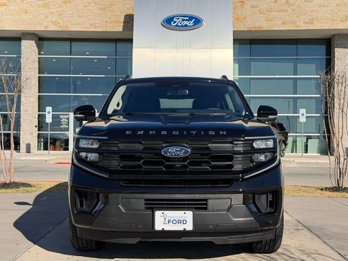 New 2025 Ford Expedition Active image 29