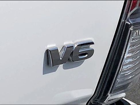 Certified 2023 Toyota Tacoma TRD Sport AWD/4WD image 9