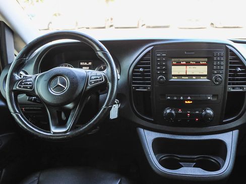 Used 2018 Mercedes-Benz Metris Passenger image 13