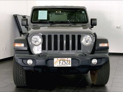 Used 2022 Jeep Wrangler Sport AWD/4WD image 3