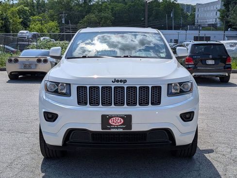 Used 2015 Jeep Grand Cherokee Altitude AWD/4WD image 11