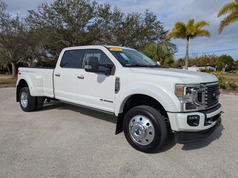 Used 2021 Ford F450 Limited w/ FX4 Off-Road Package AWD/4WD image 2