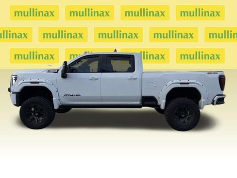Used 2025 GMC Sierra 2500 AT4 w/ AT4 Premium Plus Package AWD/4WD image 6