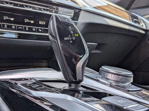 Used 2019 BMW 530i xDrive w/ Convenience Package image 14