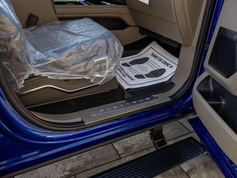 Used 2026 Ford F450 Platinum w/ Platinum Plus Package image 40