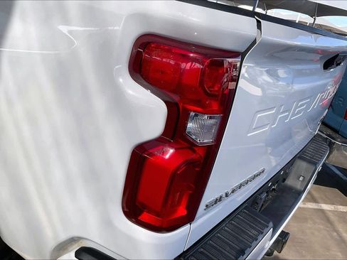 Used 2022 Chevrolet Silverado 2500 High Country w/ Technology Package AWD/4WD image 28