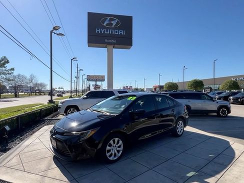 Used 2023 Toyota Corolla LE image 7