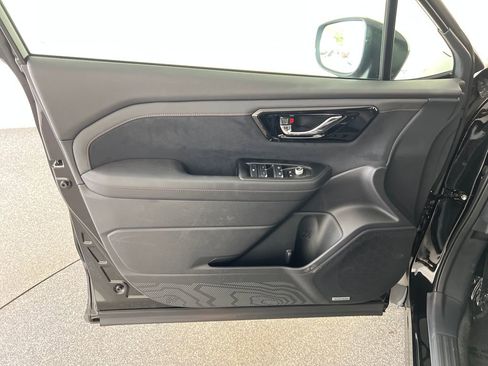 New 2026 Subaru Forester Sport AWD/4WD image 12