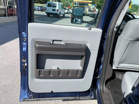 Used 2012 Ford F550 176  W.B. 4D w/ Payload Upgrade Pkg image 25