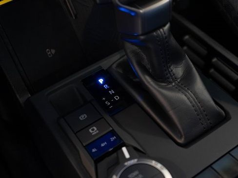 Used 2024 Toyota Tacoma 4x4 Double Cab image 33