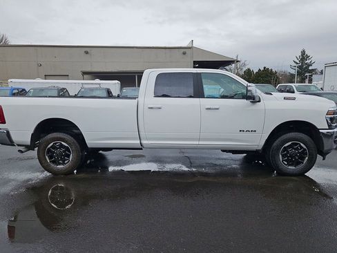 New 2026 RAM 2500 Laramie AWD/4WD image 8
