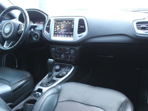 Used 2020 Jeep Compass High Altitude AWD/4WD image 19