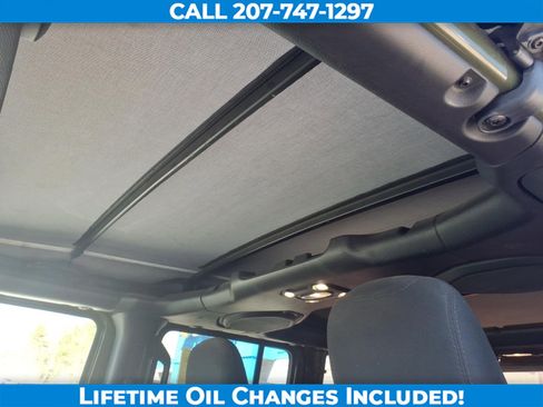 Used 2023 Jeep Wrangler Sport AWD/4WD image 12